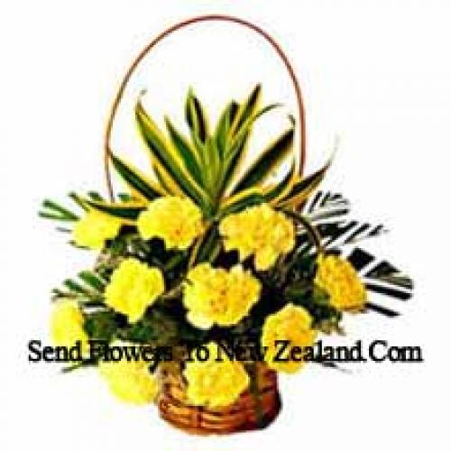 11 Elegant Yellow Carnations